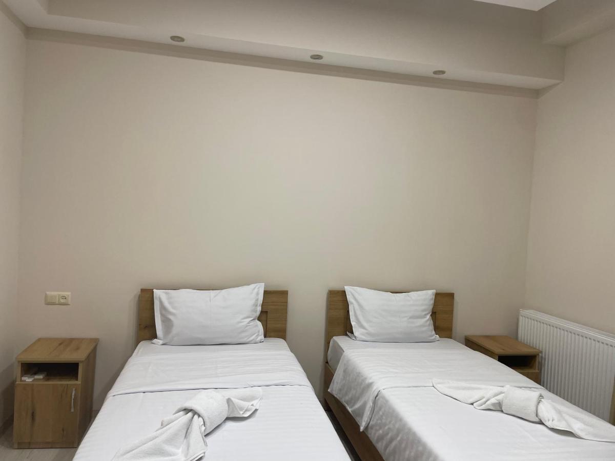 Kamar Hotel Иджеван Экстерьер фото